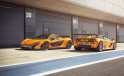 Минутка McLaren: супергибрид P1 на встрече с легендарным F1 GTR - «Автоновости»