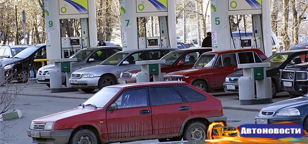 Аналитики предсказали рост цен на бензин из-за новых налогов - «Автоновости»