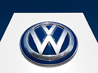 Volkswagen выплатит 175 млн долларов засудившим его в США адвокатам - «Автоновости»