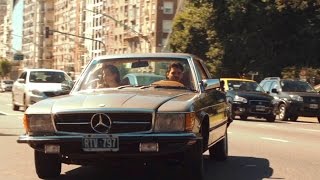 Mercedes-Benz TV: 48 hours in Buenos Aires with the legendary 450 SLC.  - (Видео новости)