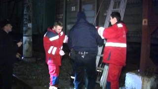 Прыжки с Моста на Вагоны Привели к Серьезным Последствиям.  - (видео)