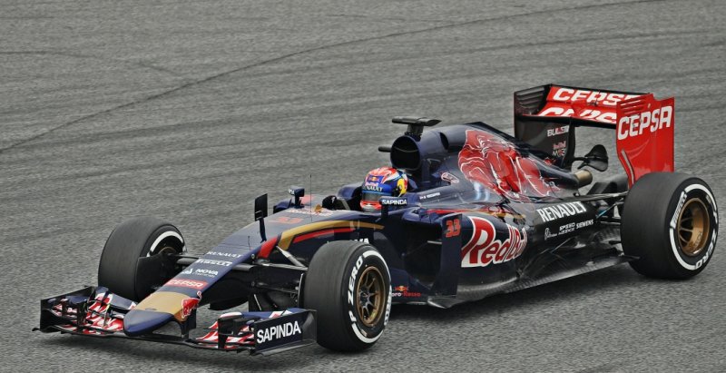 Без заминки в боксах смог бы обогнать Даниила Квята - пилот Toro Rosso  - «Автоновости»