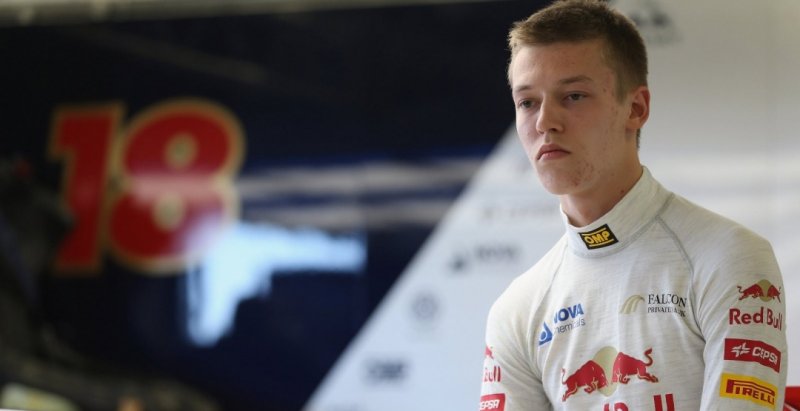 У Red Bull еще много работы перед стартом финальной гонки 2015 года - Даниил Квят  - «Автоновости»