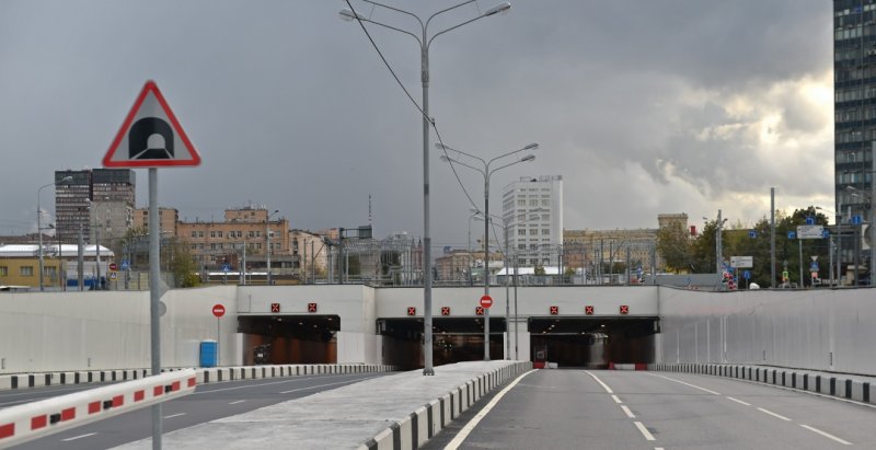 В Москве автомобили начали двигаться по Михалковскому тоннелю  - «Автоновости»