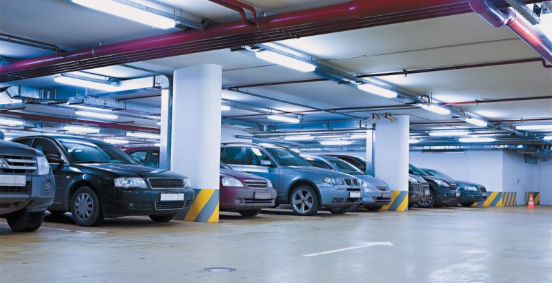 В новых домах разрешат парковки на первых этажах  - «Автоновости»