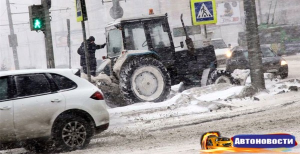 Чтобы украинцы не попали в снежную ловушку, дороги могут закрыть - «Автоновости»