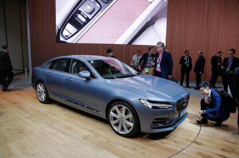 Детройт 2016: Volvo представило седан S90 - «Автоновости»
