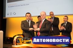 Глава Renault наградил нового директора «АвтоВАЗа» за работу в Dacia - «Автоновости»