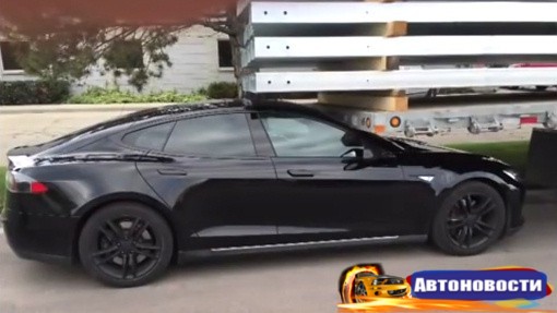 Седан Tesla Model S попал в аварию без человека за рулем - «Автоновости»