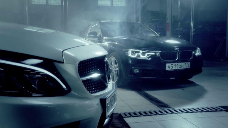 BMW 340i против Mercedes-Benz C450 AMG // анонс // шоу HOLYCAR  - «видео»