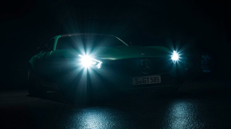 World Premiere Mercedes-AMG GT R  - «видео»