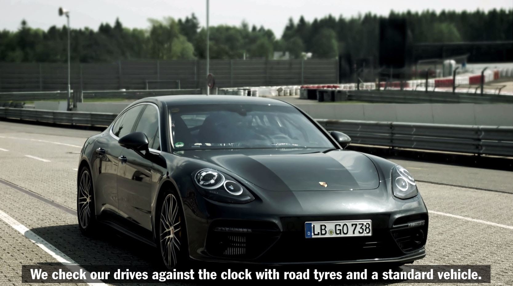 Breaking a record with the fastest luxury sedan on earth. The new Panamera Turbo.  - «видео»