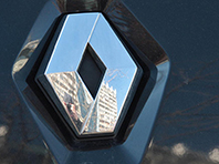 Еще одна модель Renault покинула автомобильный рынок России - «Автоновости»