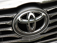Новый минивэн Toyota Calya впервые замечен на тестах в Индонезии - «Автоновости»