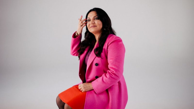 “One Minute – One Opinion” with Jasmin Taylor - Mercedes-Benz original  - «видео»