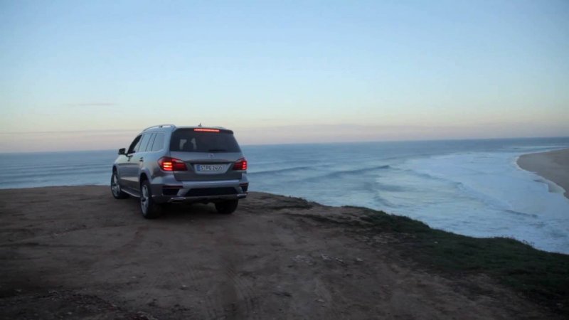 Sebastian Steudtner – the best equipment to surf the biggest waves - Mercedes-Benz Original  - «видео»