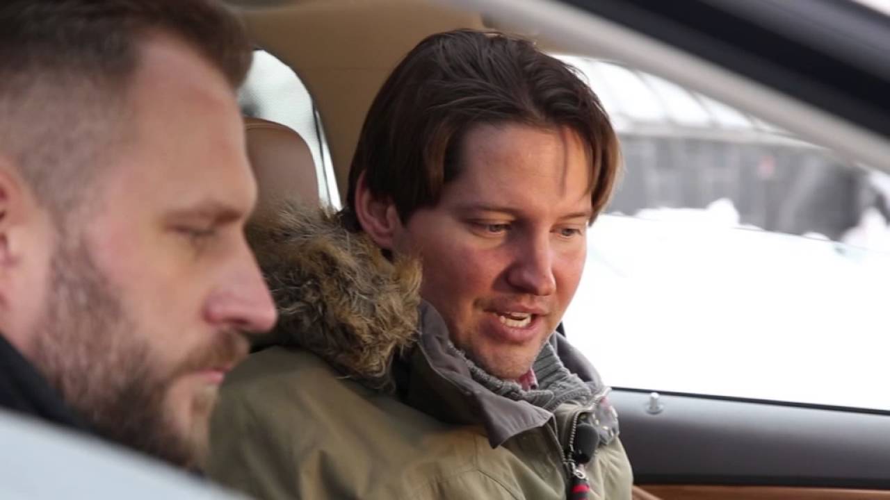 Выбор есть! Volkswagen Touareg vs Lexus RX  - «видео»