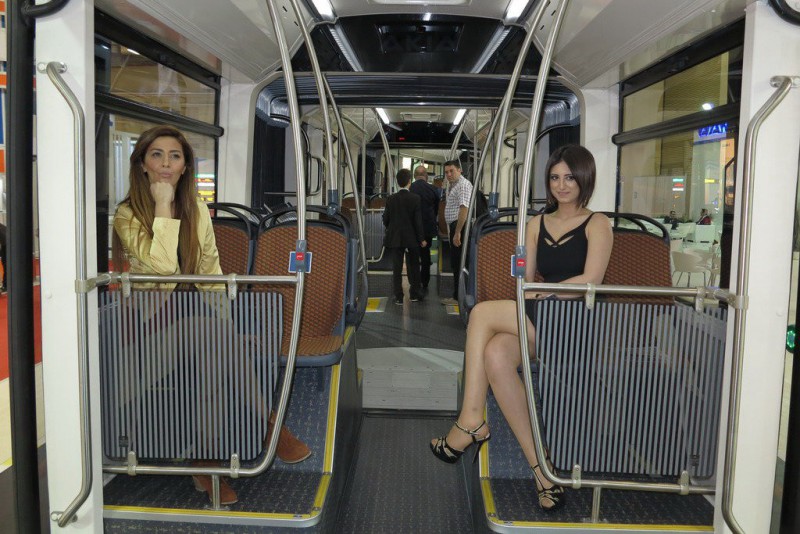 В Турции автобус длиной 25 метров заменил метро: видео - «Автоновости»