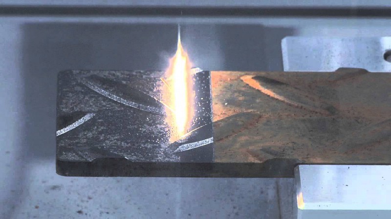 Лазер снимает ржавчину в доли секунды. Но стоит как хороший автомобиль [2 видео] - «Видео»