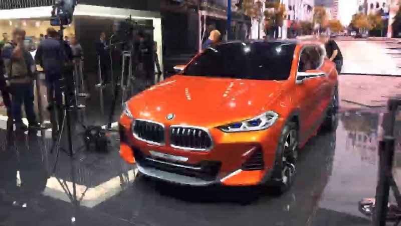 BMW X2 concept // АвтоВести Париж 2016 // прямая трансляция  - «видео»