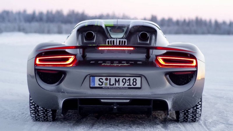 Porsche Driving Experience – Winter 2017  - «видео»