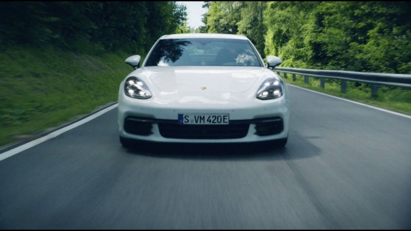 Porsche E-Performance – Plug & Play  - «видео»