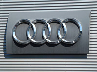 Audi рассекретила самообучающийся автопарковщик, который с каждым разом будет парковаться все лучше и лучше - «Автоновости»