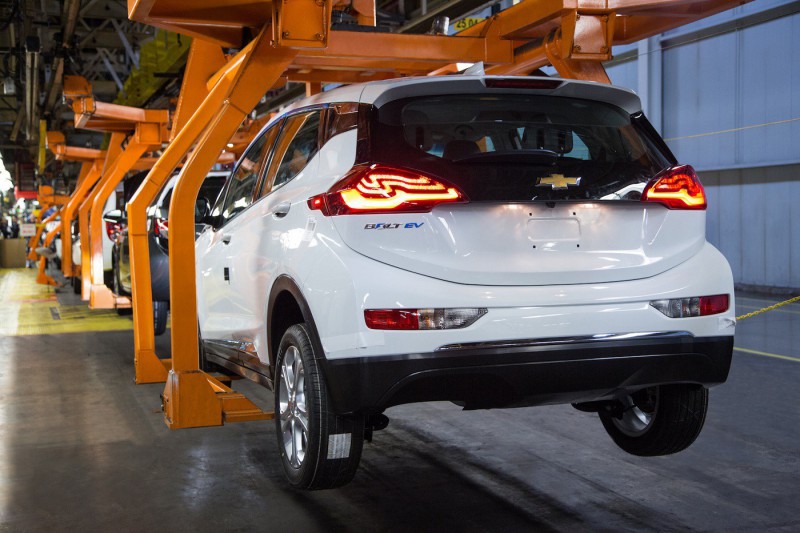GM теряет до 9000$ с каждым выпушенным электрокаром Chevrolet Bolt - «Автоновости»