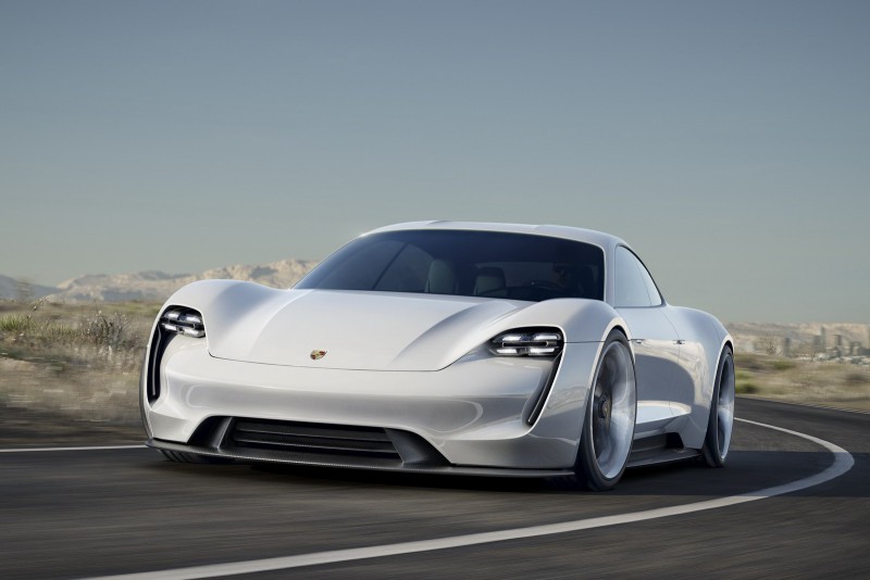 Porsche планирует продавать 20000 Mission E в год и запустить версию GT-E - «Автоновости»