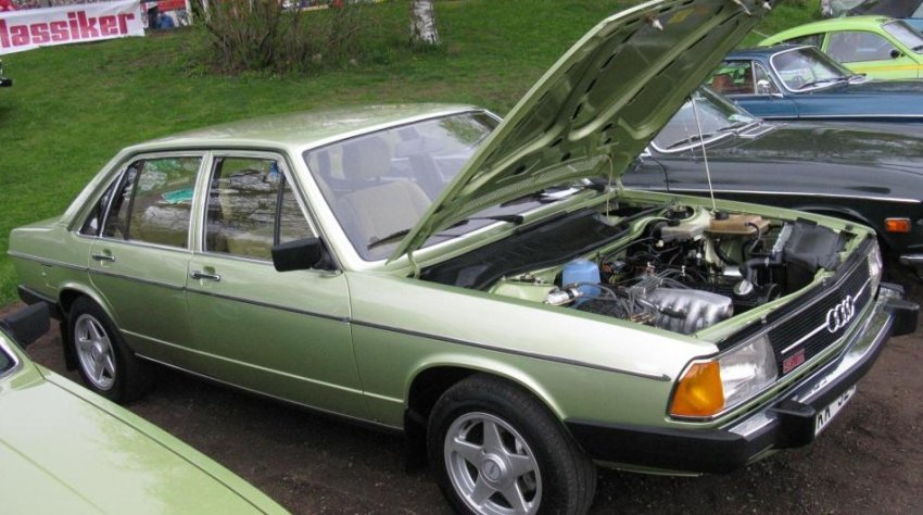 Audi 100CS против BMW 525i: меньше мощности, но есть козырь, который раскрывается на трассе